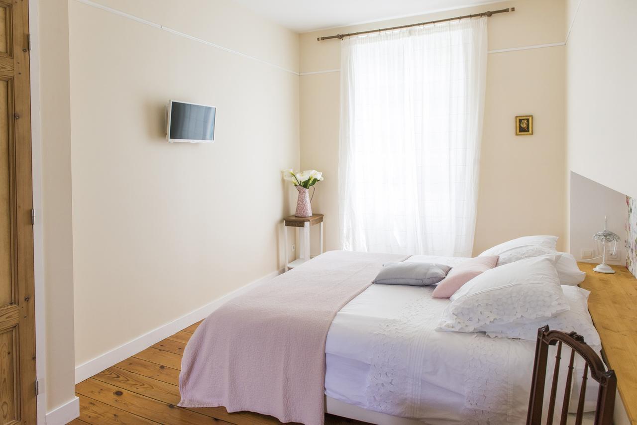 Bed&Breakfast La Cordonnerie Villandraut Exterior foto
